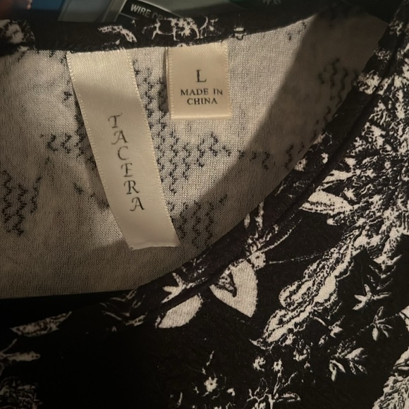 Tacera large dress. Great condition! - Picture 2 of 4